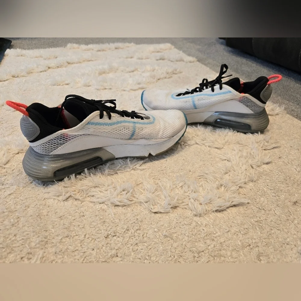 Nike Air Max Size 6.5Y Very good pre-loved condition